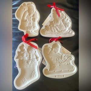 Set of 4 Santa Claus Cookie Molds Brown Bag NWT